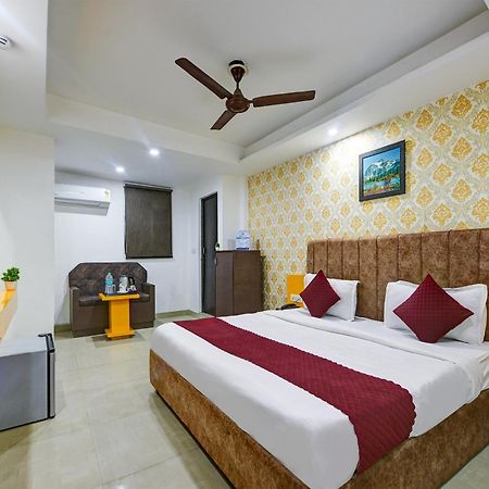 Hotel Kelvish Free Airport Pickup New Delhi Exteriör bild