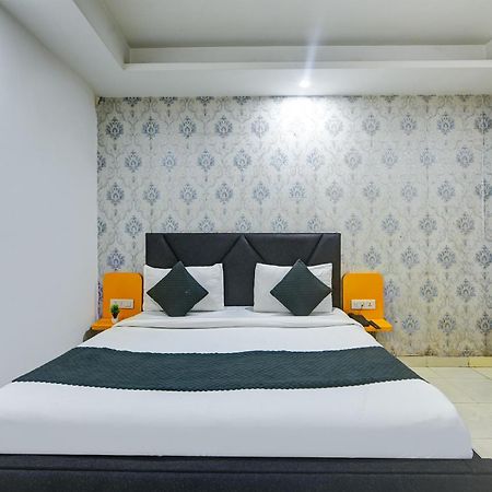 Hotel Kelvish Free Airport Pickup New Delhi Exteriör bild