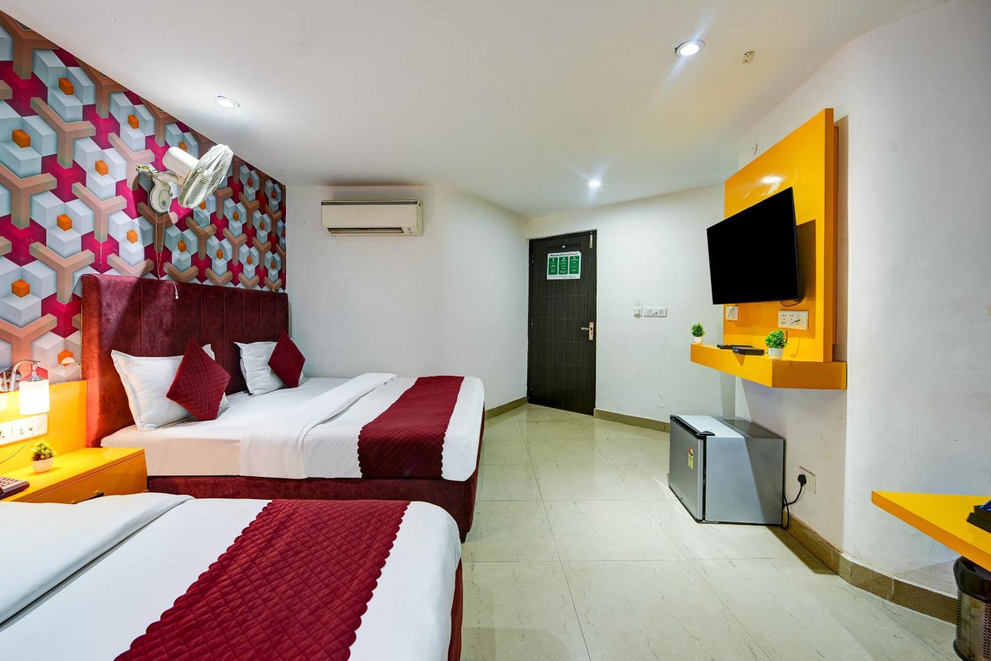 Hotel Kelvish Free Airport Pickup New Delhi Exteriör bild